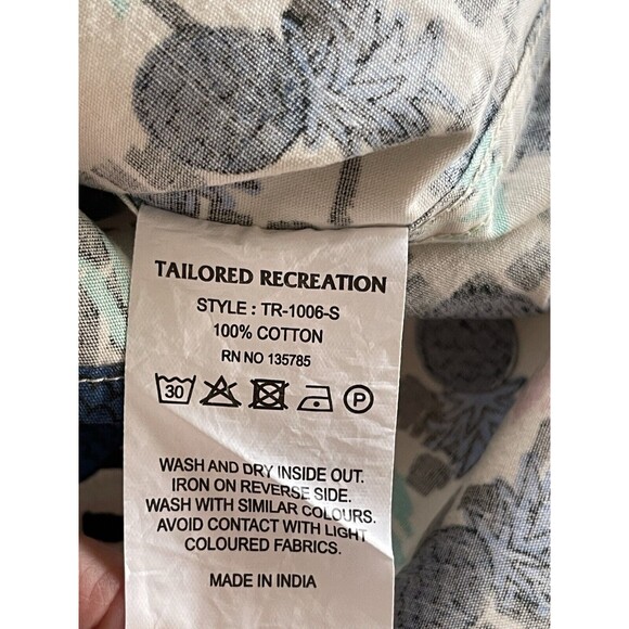 Tailored Recreation Premium Hawaiian Shirt Pineapple Mens Medium Slim Fit NWT - Picture 12 of 15